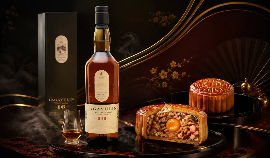 Bánh Trung Thu Thập Cẩm Và Whisky Hương Khói