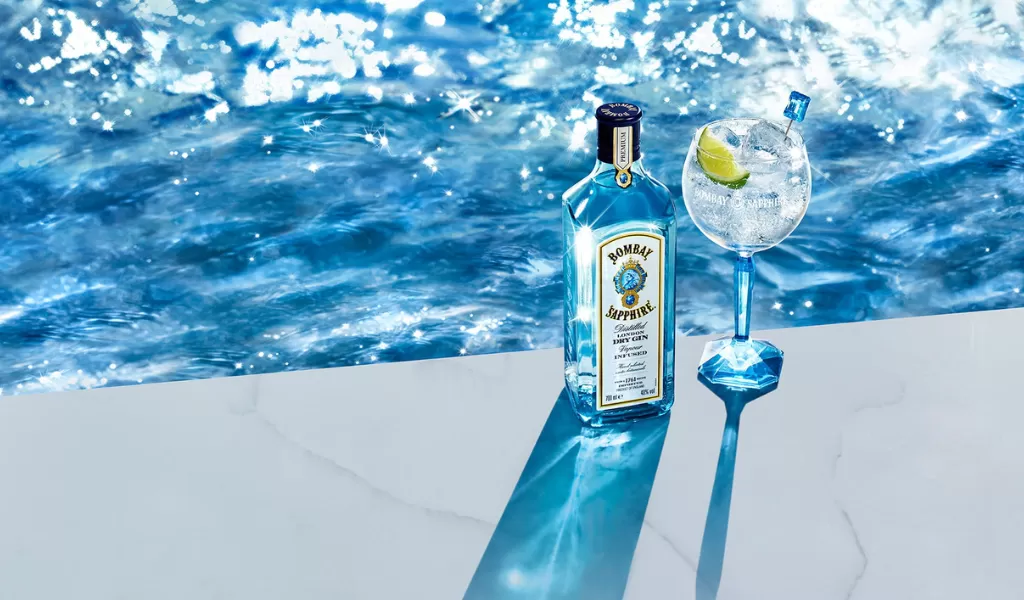 Chuẩn Bị Nguyên Liệu Cần Thiết Để Pha Chế Bombay Sapphire