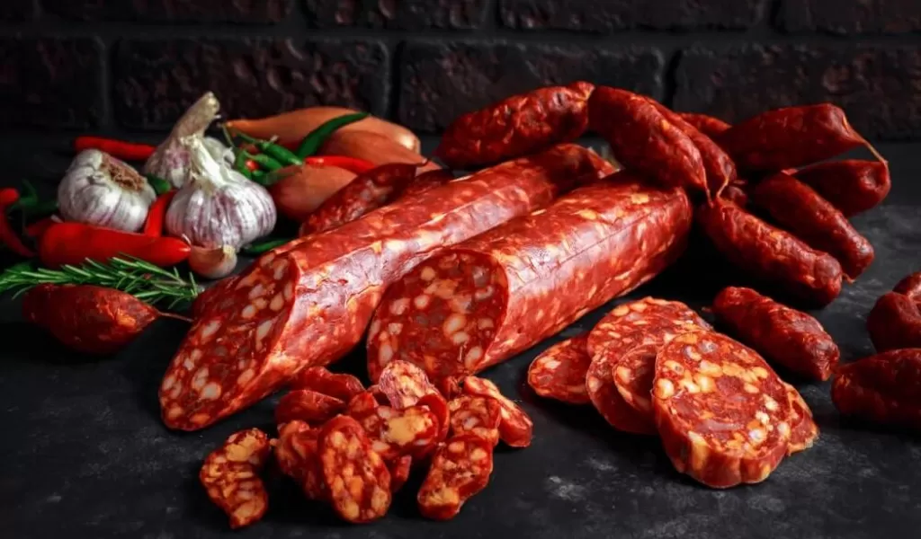 Sự Tiện Lợi Khai Tiệc Từ Chorizo Và Pate Tây Ban Nha