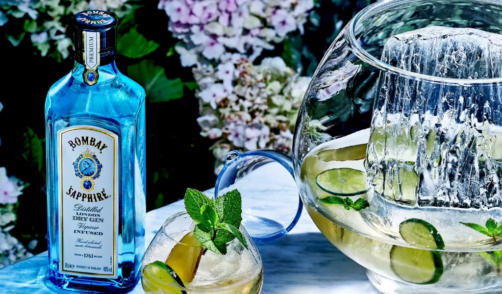 Tại Sao Nên Dùng Bombay Sapphire Cho Các Công Thức Cocktail